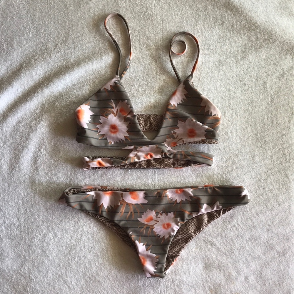 dragon stripe two piece